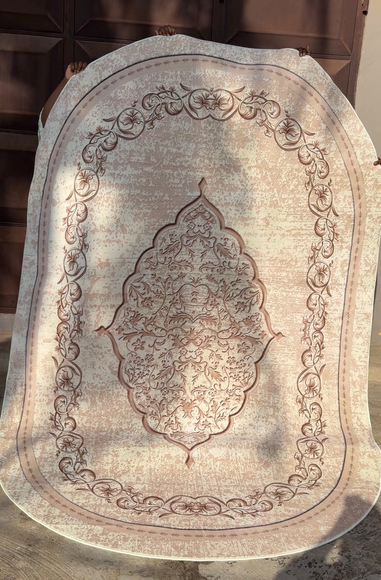 HIGH END CASHMERE RUG