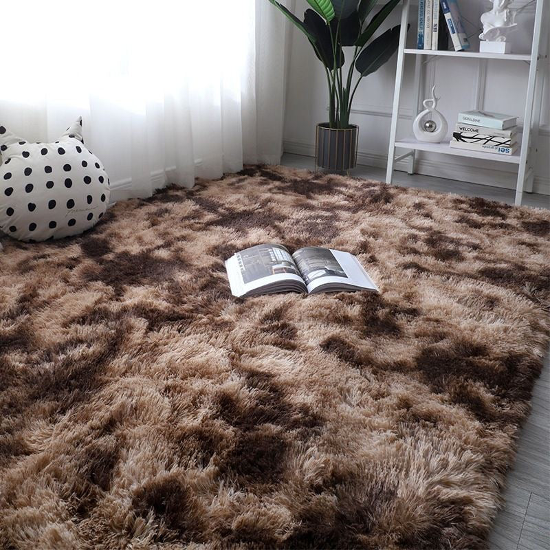 Light weight fluffy rug