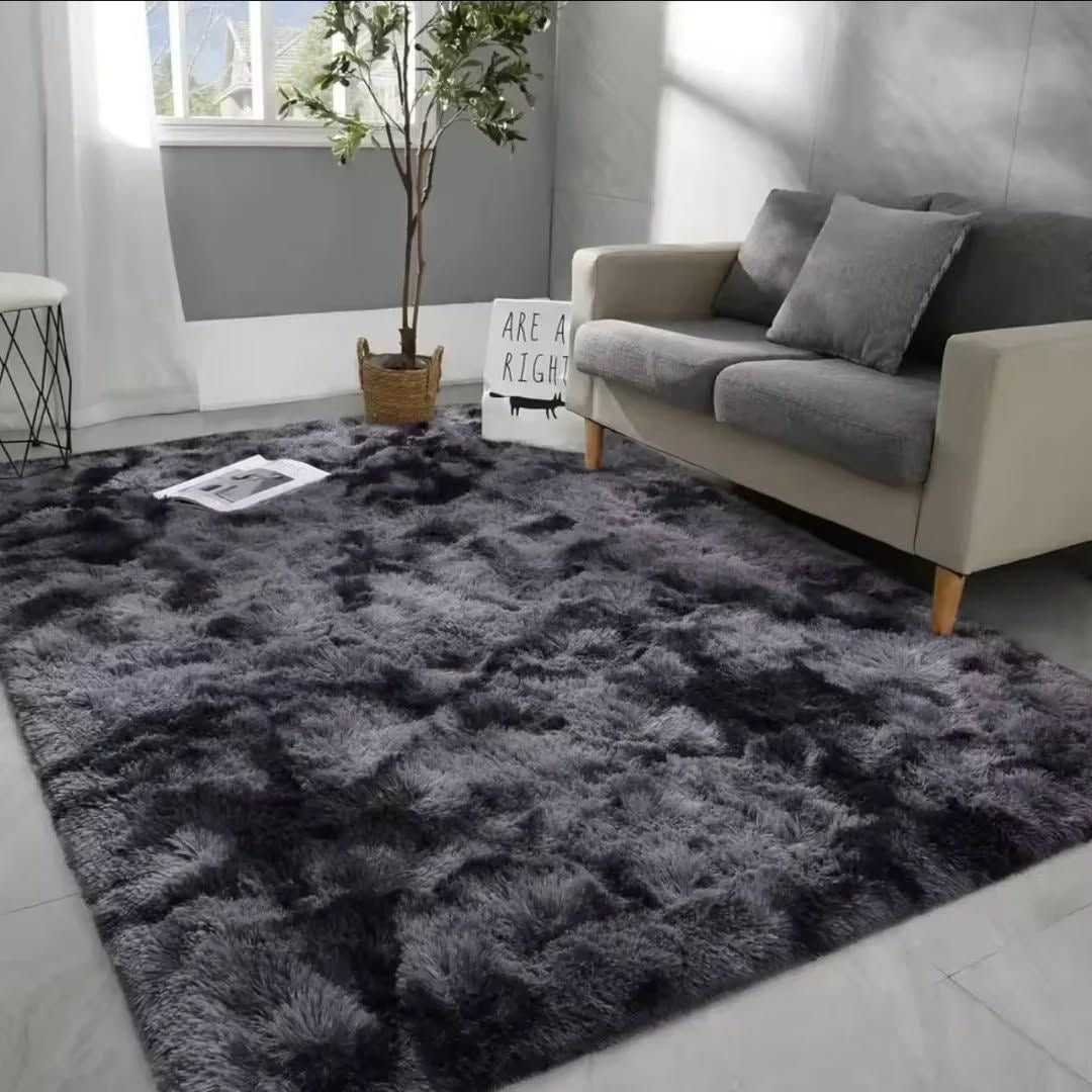 Light weight fluffy rug